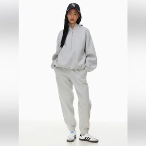 Aritizia TNA Cozy Fleece Boyfriend Sweatpants